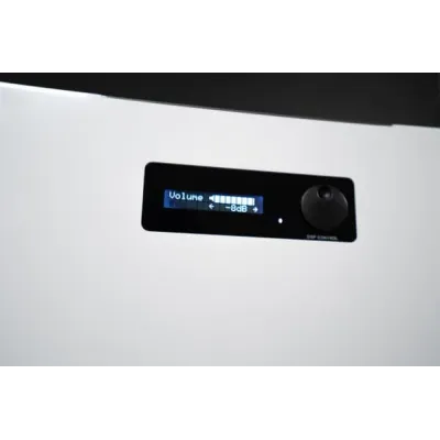 Subwoofer Qube Orkus DSP – bílá | Solar-Green.cz