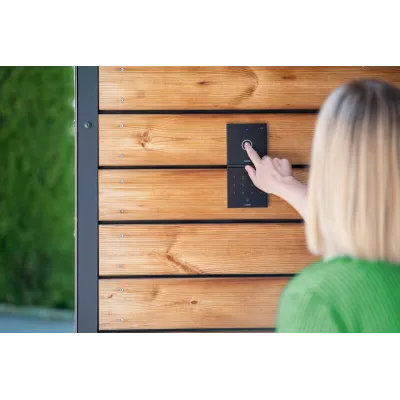 Loxone Intercom – antracitová | Solar-Green.cz