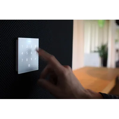 NFC Code Touch Tree – bílá | Solar-Green.cz