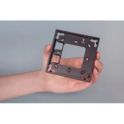 Montážní rámeček 1 modul – antracitová | Solar-Green.cz